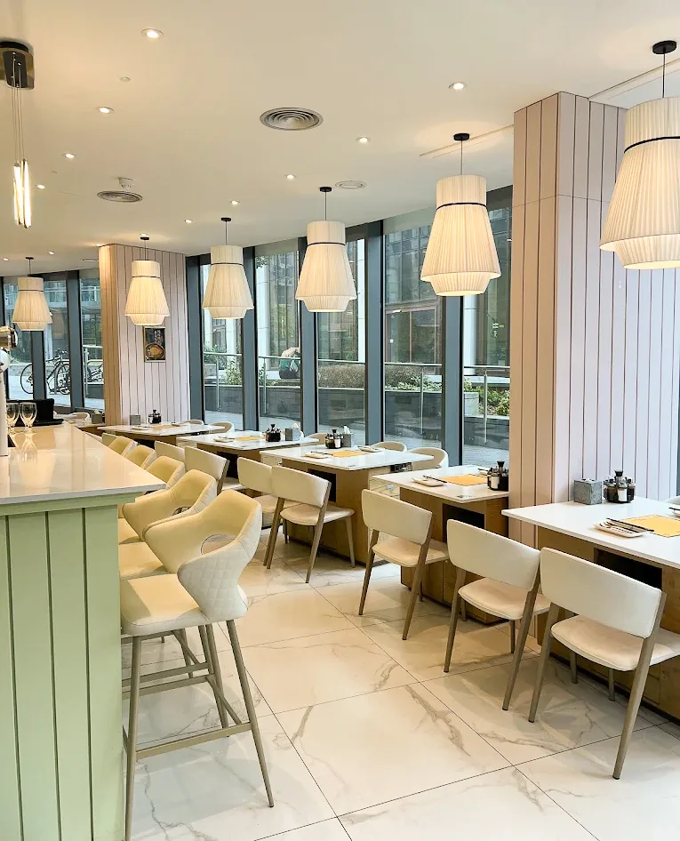 Simmer Huang Canary Wharf restaurant fit-out by LCC